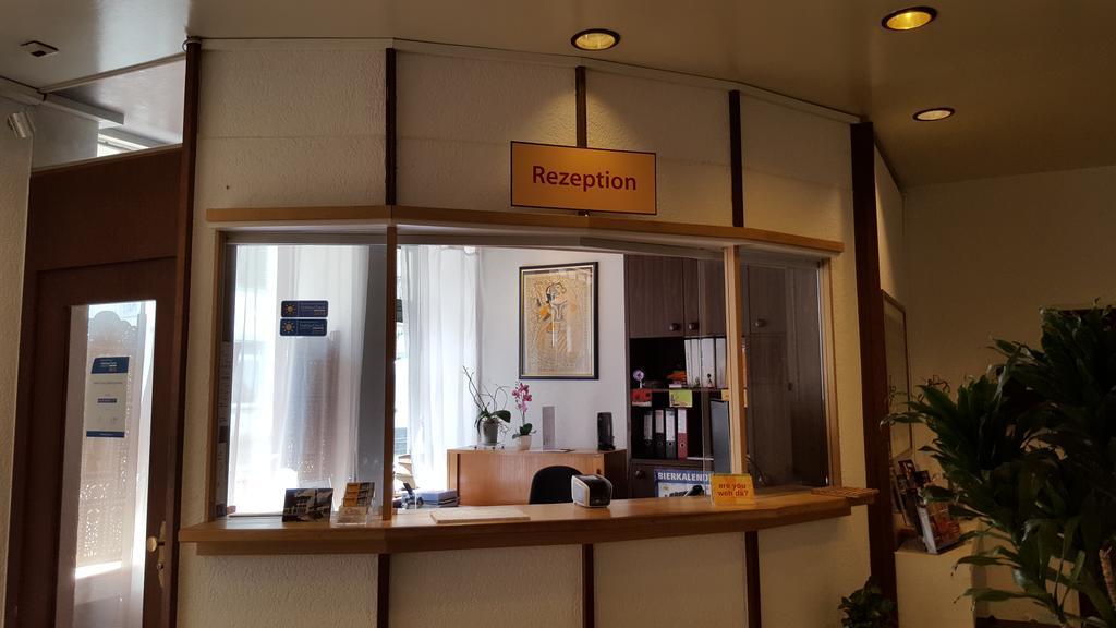 Spalenbrunnen Hotel & Restaurant Basel City Center Luaran gambar